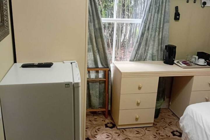 Room 18 of 38