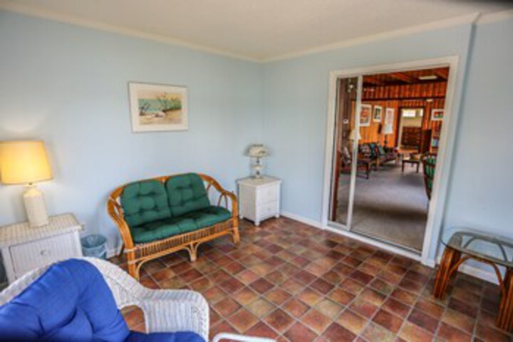 Room 15 of 23