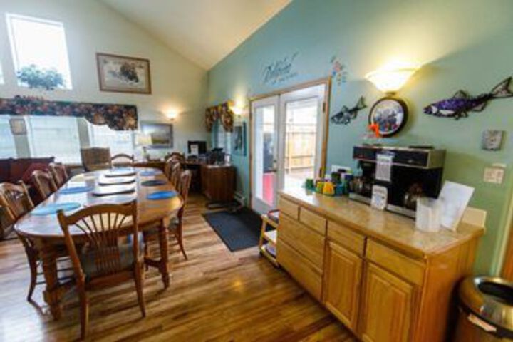 Breakfast/Coffee Service 4 of 66