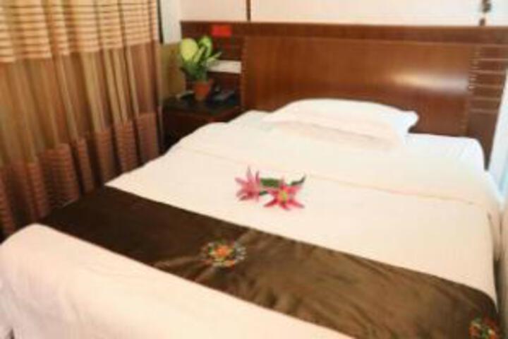 Jincheng Business Hotel