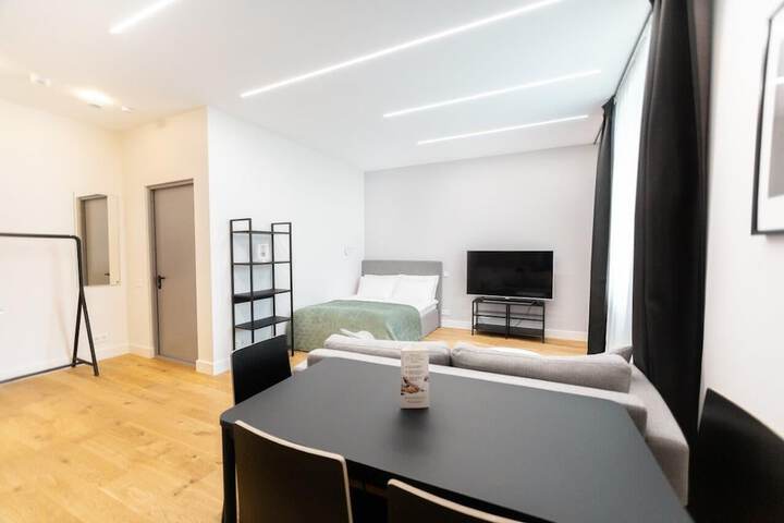Room 8 of 39