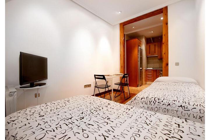 General 2 of 25