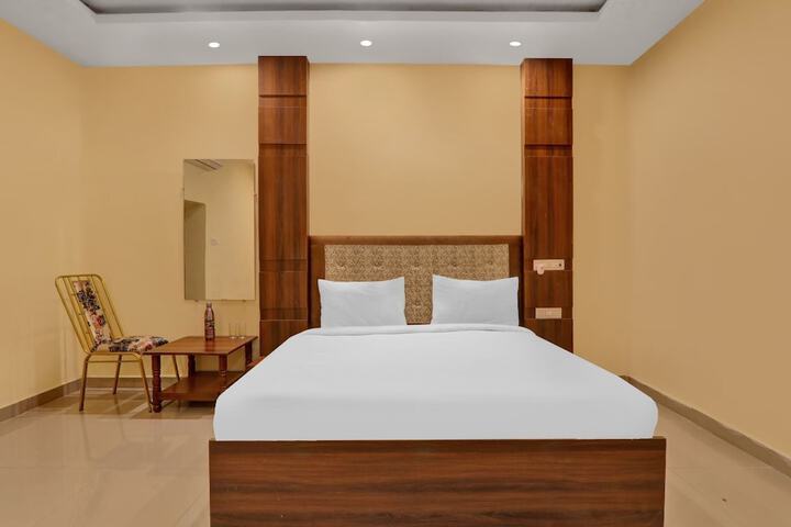 Room 7 of 15