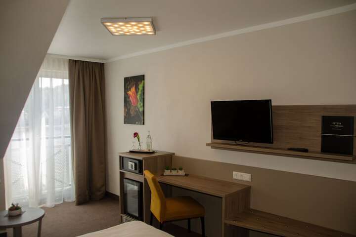 Room 27 of 75