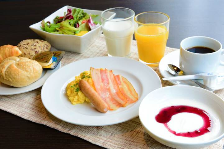 Breakfast/Coffee Service 18 of 24