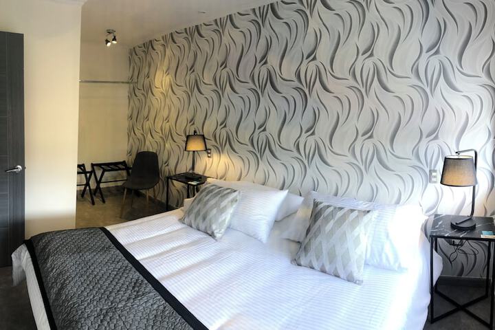 Room 22 of 39