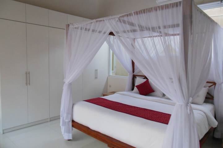 Room 8 of 44