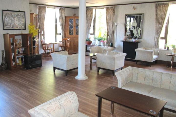 Guest Lobby