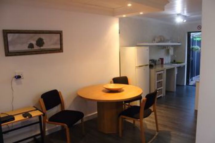 Room 8 of 10