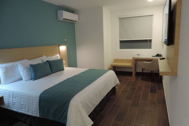 Room 26 of 70