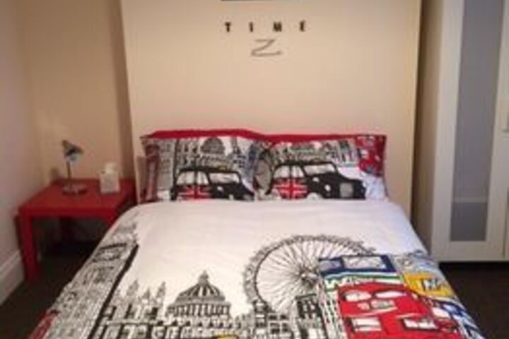 Room 8 of 17
