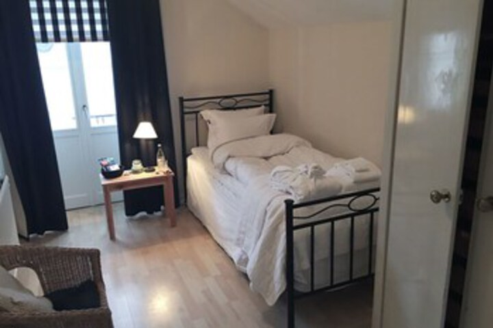 Room 81 of 115