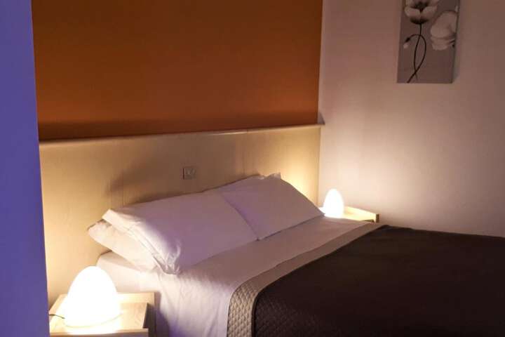 Room 16 of 43
