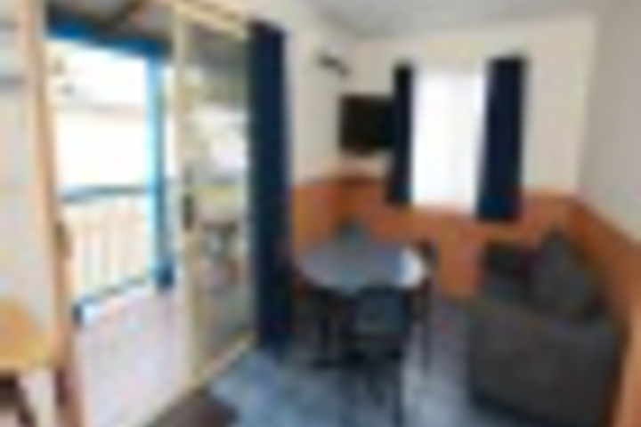 Room 51 of 324