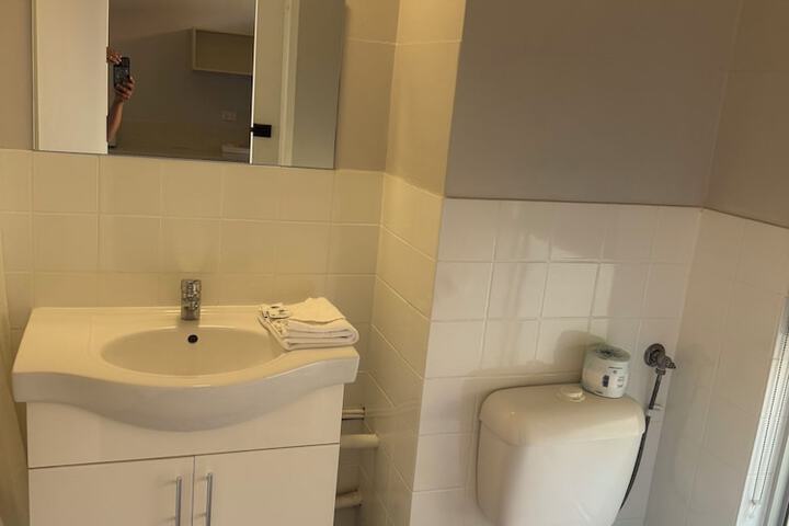 Room 16 of 27