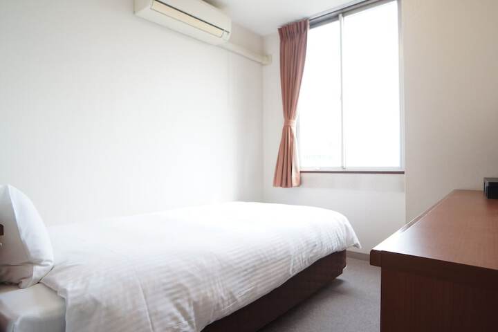 Room 7 of 29