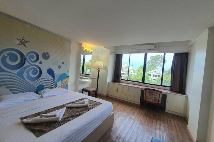 Room 80 of 147