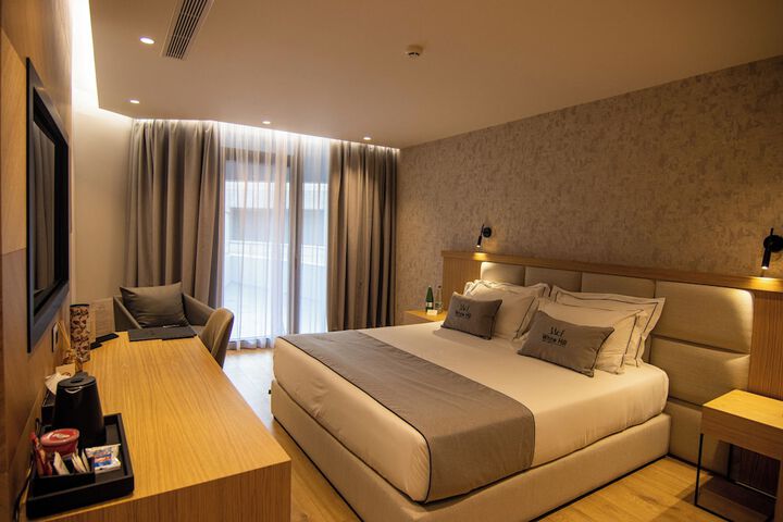Room 20 of 136