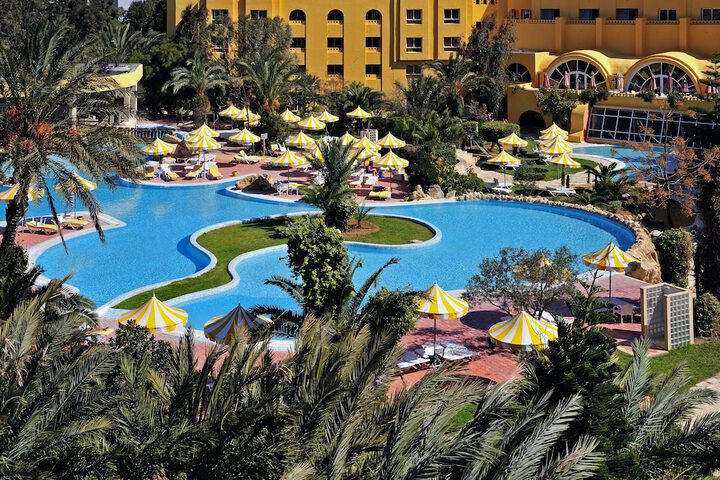 Pools & Facilities