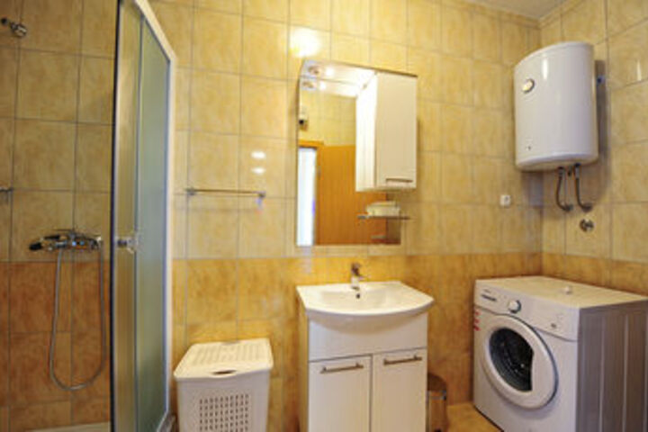 Room 5 of 51