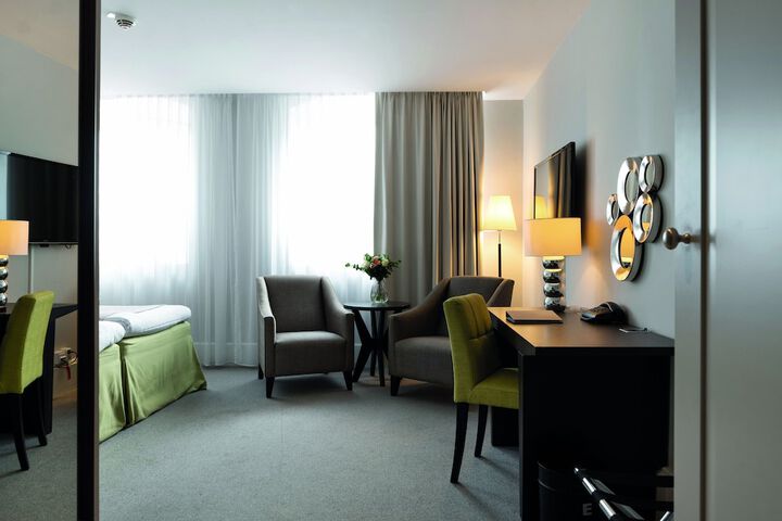 Room 28 of 57