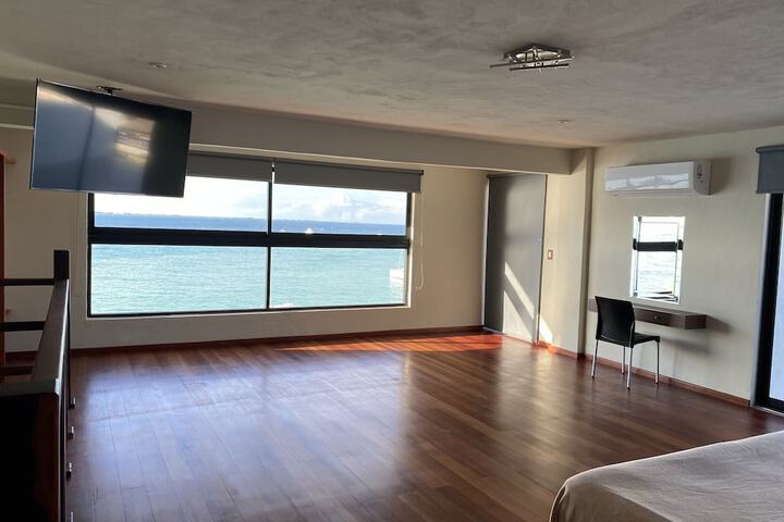 Room 26 of 73
