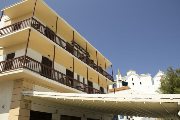 Hotel 41 of 53