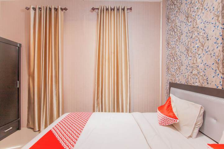 Room 13 of 32