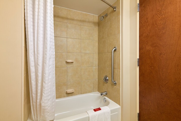 Studio Suite 1 Queen Bed City View High Floor (25 of 30)