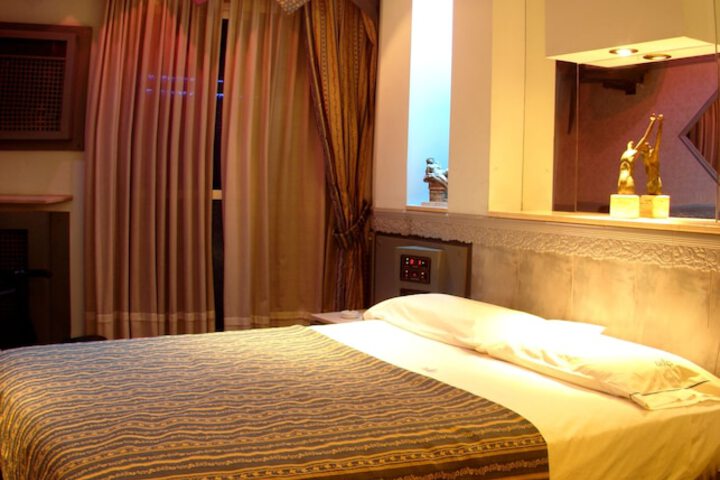 Room 19 of 57