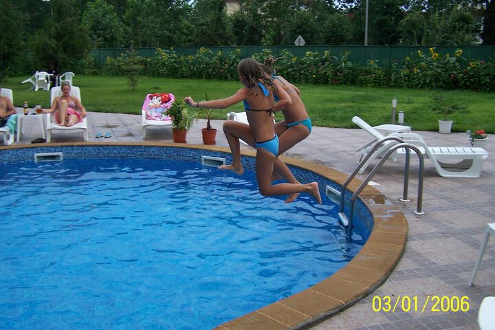 Pool 49 of 92