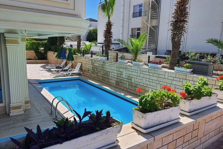 Pool 26 of 30