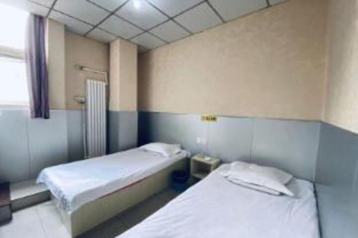 Room 5 of 7