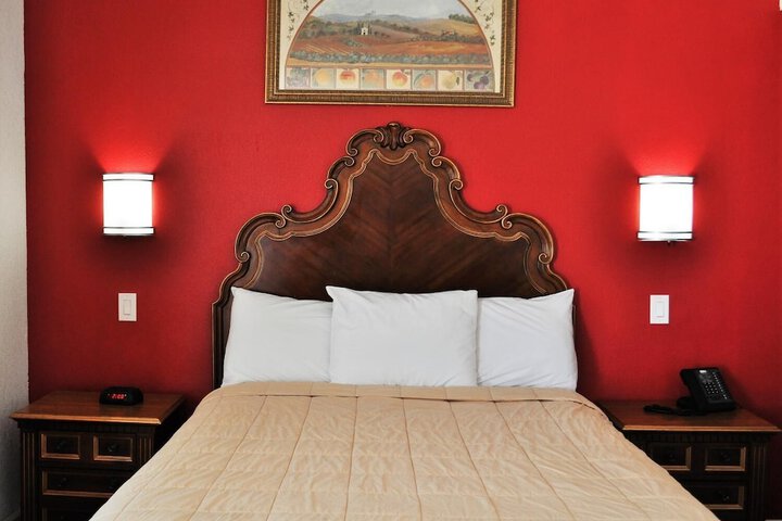 Room 7 of 23
