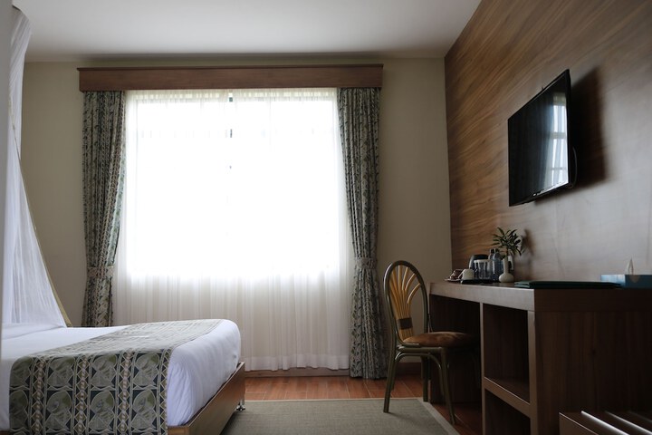 Room 7 of 34