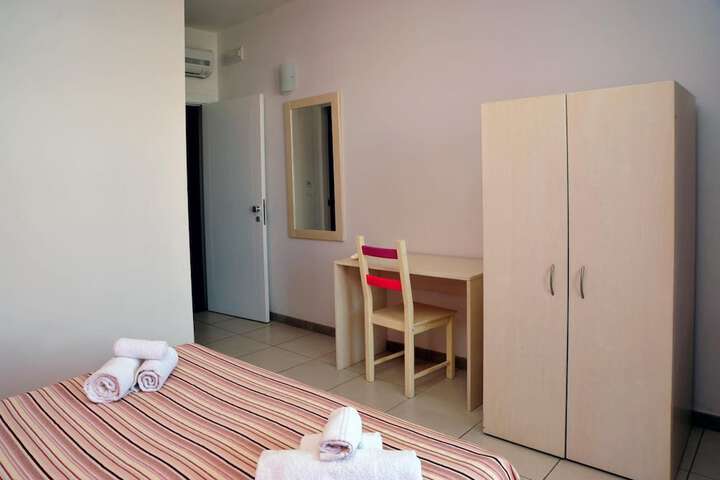Room 20 of 62