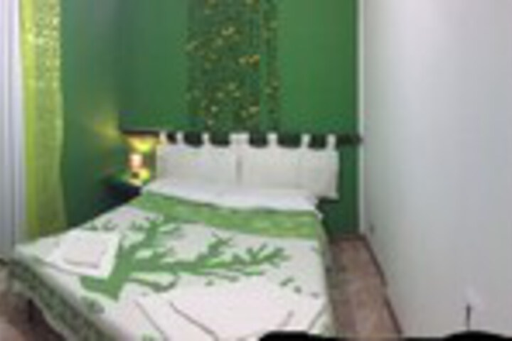 Room 33 of 48