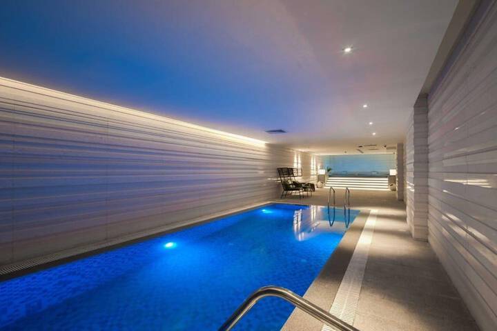 Pool 26 of 34