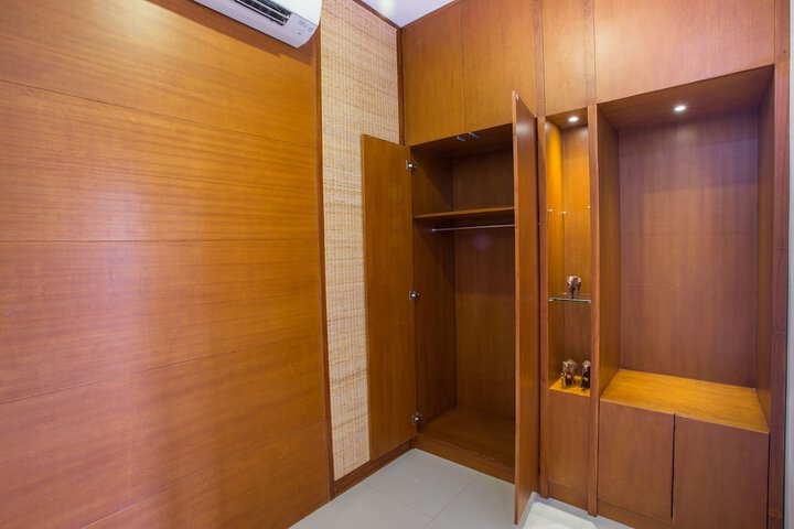 Room 27 of 91
