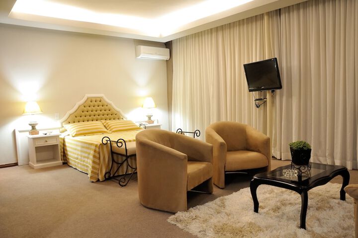 Room 17 of 80