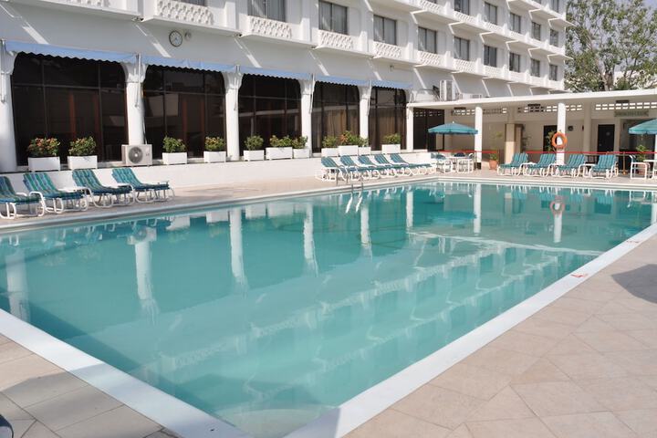 Pool 49 of 80