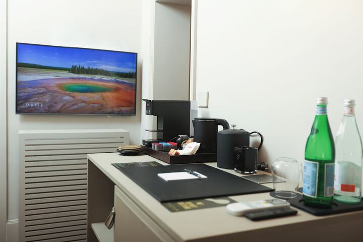 Room 10 of 72