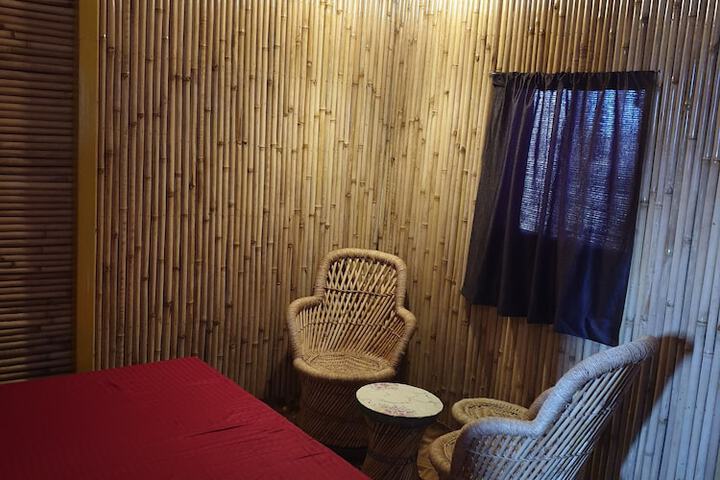 Room 2 of 53
