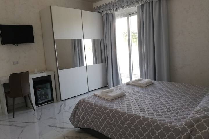 Room 21 of 89
