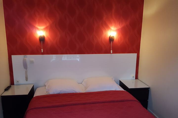Room 6 of 38