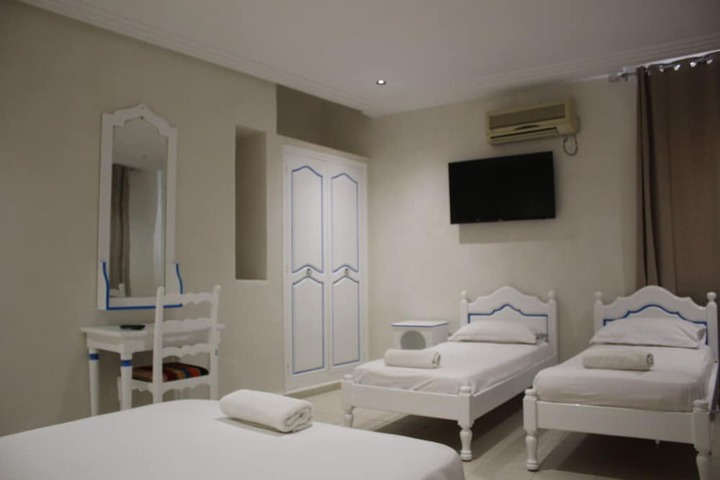 Room 47 of 153