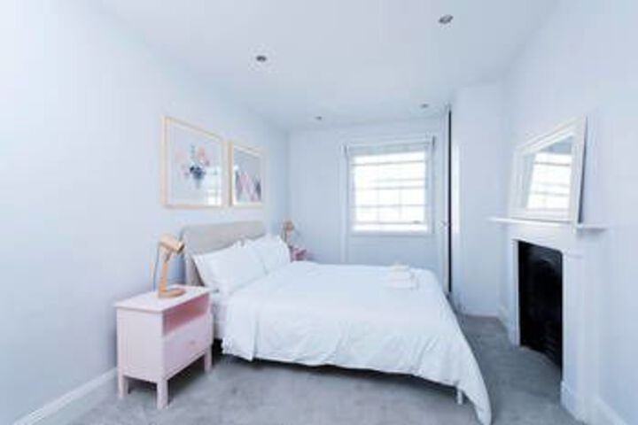 Room 7 of 30