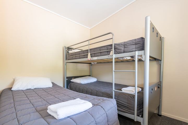 Room 15 of 76
