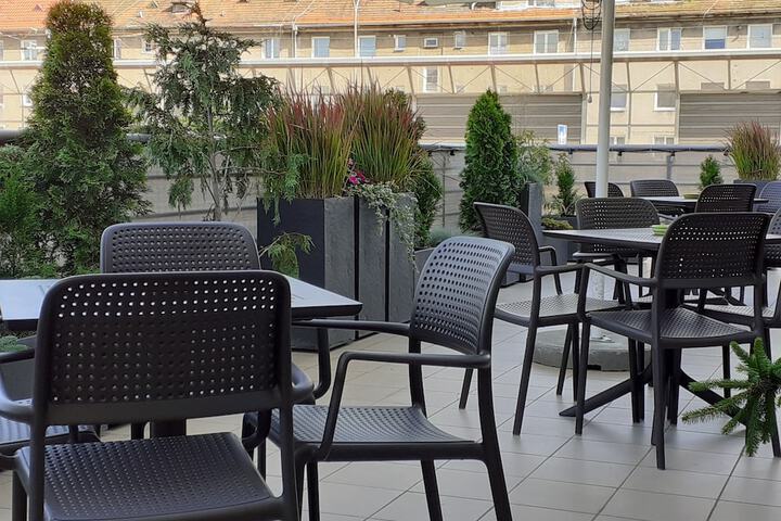Sundeck 36 of 38