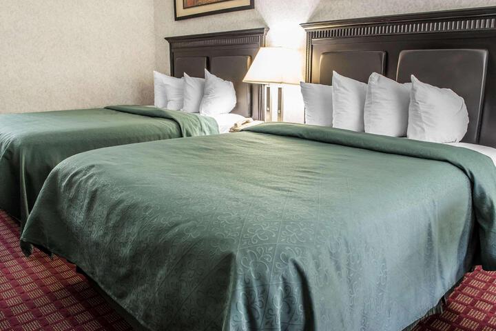 Double Bed (4 of 12)